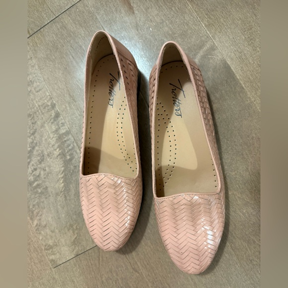 Trotters NIB Liz lll Elegant Blush Pink Woven Herringbone Loafers- size 5.5 - Picture 3 of 9